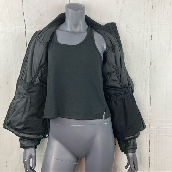 LL Bean Black glossy insulated coat - Picture 5 of 7